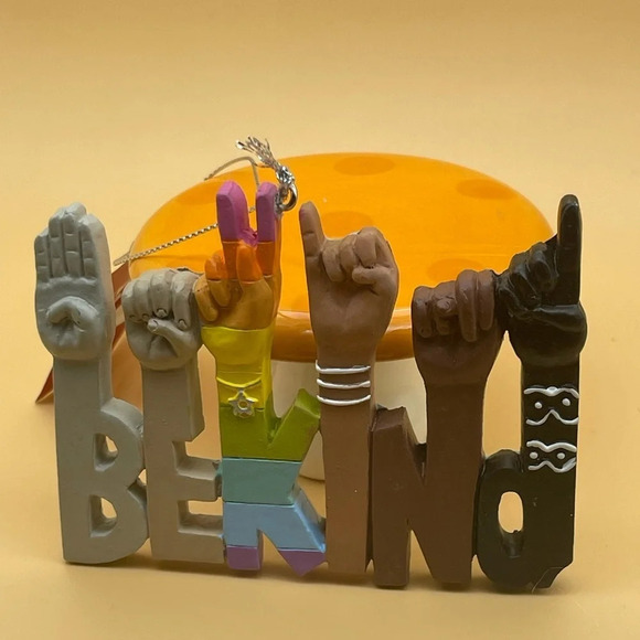 Be Kind Sign Language Hand Talking Interpreter ASL Ornament, NWT - Picture 4 of 5